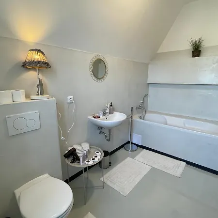 Amelie Guest house